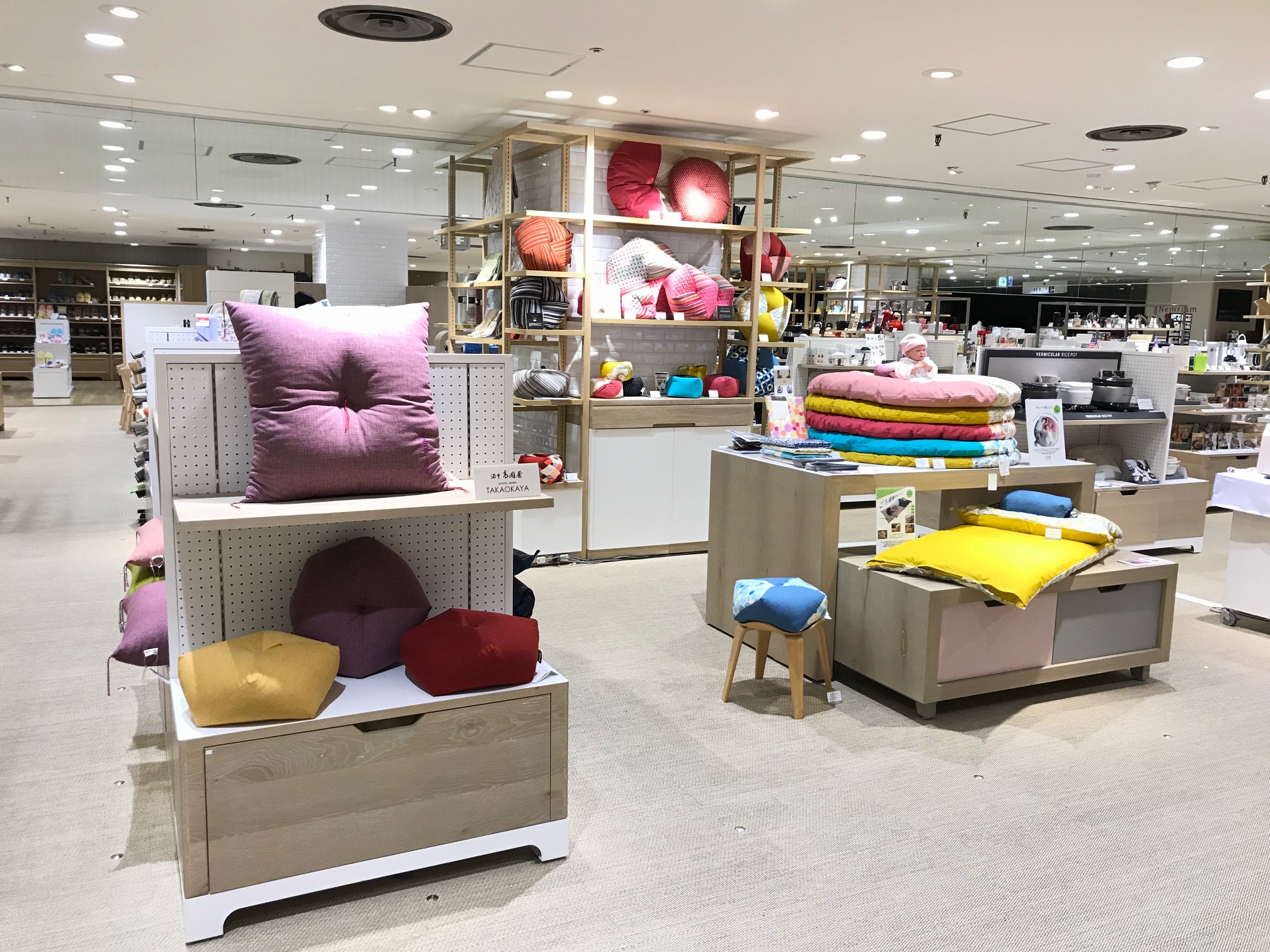 東急 吉祥寺 店 6階 家庭用品 春のうたた寝フェア